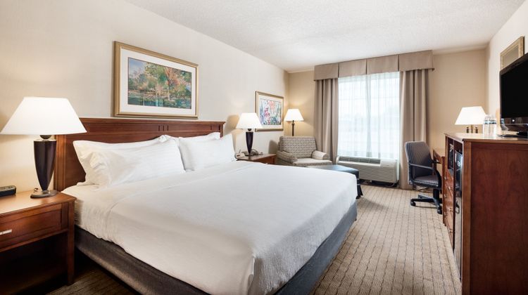 Holiday Inn Johnstown-Gloversville Room