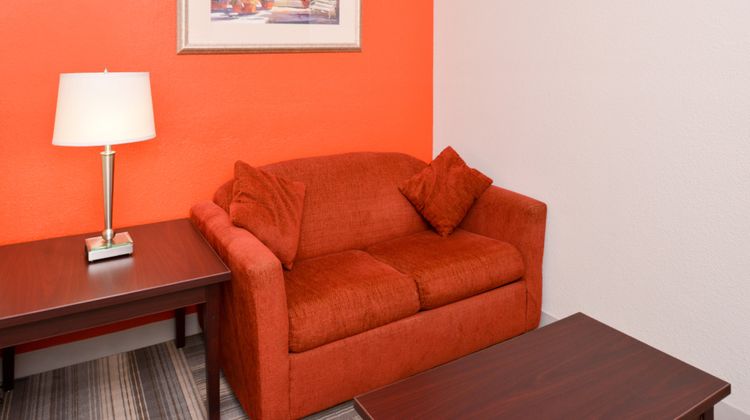 Holiday Inn Express Hotel & Suites Room