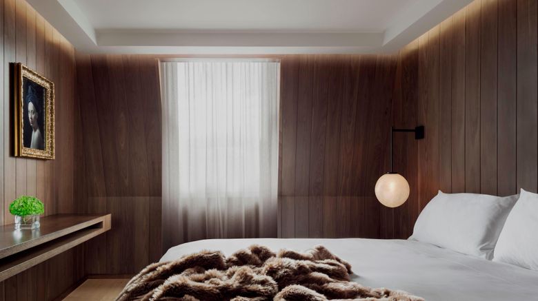 <b>The London EDITION Suite</b>. Images powered by <a href=https://www.travelagewest.com/Hotels/London/
