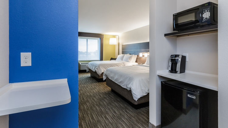 Holiday Inn Express & Suites South Bend Room