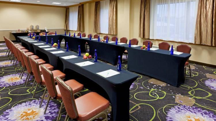 Holiday Inn Clark-Newark Meeting