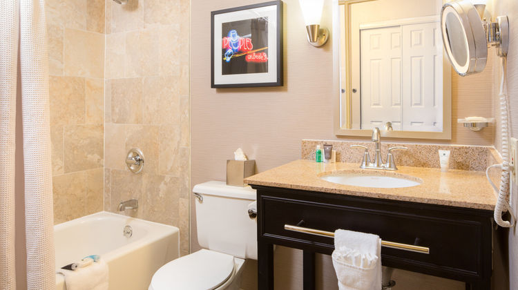 Crowne Plaza Memphis Downtown Room