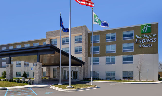 Holiday Inn Express & Suites Farmington Exterior