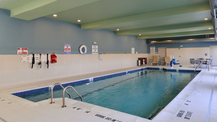 Holiday Inn Express & Suites Farmington Pool