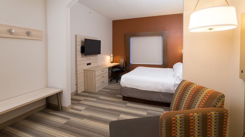<b>Holiday Inn Express Hotel & Suites Room</b>. Images powered by <a href="https://www.leonardoworldwide.com/" title="Leonardo Worldwide" target="_blank">Leonardo</a>.