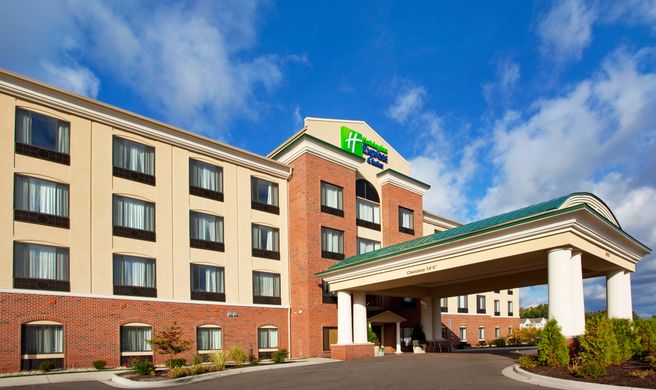 Holiday Inn Express Hotel & Suites Exterior