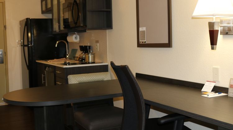 Candlewood Suites Goodlettsville Room