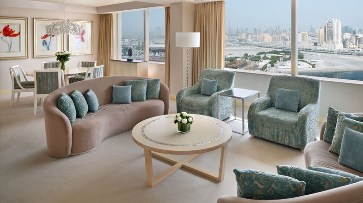 Crowne Plaza Dubai-Festival City Suite