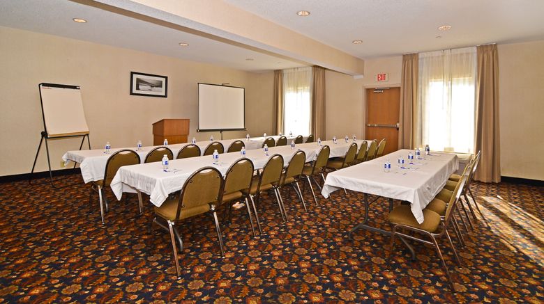 <b>Holiday Inn Express Hotel & Suites Meeting</b>. Images powered by <a href="https://www.leonardoworldwide.com/" title="Leonardo Worldwide" target="_blank">Leonardo</a>.