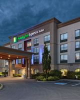 Holiday Inn Express & Suites Belleville
