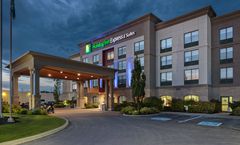 Holiday Inn Express & Suites Belleville