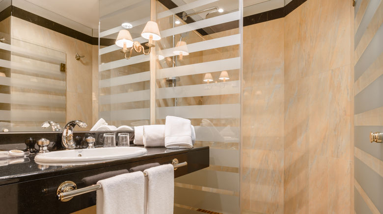 <b>Eurostars Gran Hotel Santiago Room</b>. Images powered by <a href="https://www.leonardoworldwide.com/" title="Leonardo Worldwide" target="_blank">Leonardo</a>.