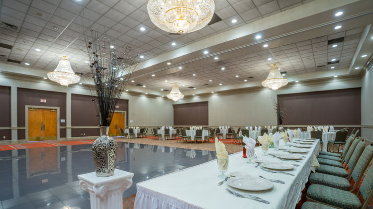 Holiday Inn Harrisburg-Hershey Hotel Ballroom