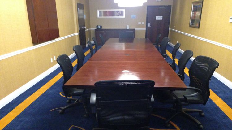 Holiday Inn Express/Suites Columbia Univ Meeting