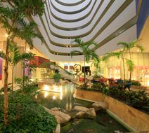 Holiday Inn Monterrey Parque Fundidora Lobby