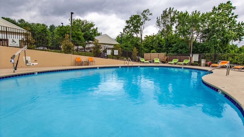 <b>Holiday Inn Knoxville N - Merchant Drive Pool</b>. Images powered by <a href="https://www.leonardoworldwide.com/" title="Leonardo Worldwide" target="_blank">Leonardo</a>.