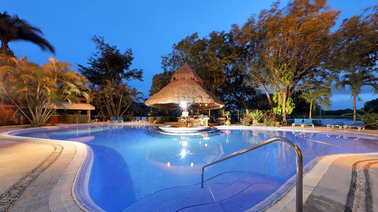 <b>Eurostars Hacienda Vista Real Pool</b>. Images powered by <a href="https://www.leonardoworldwide.com/" title="Leonardo Worldwide" target="_blank">Leonardo</a>.