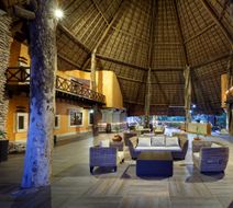 Eurostars Hacienda Vista Real Lobby