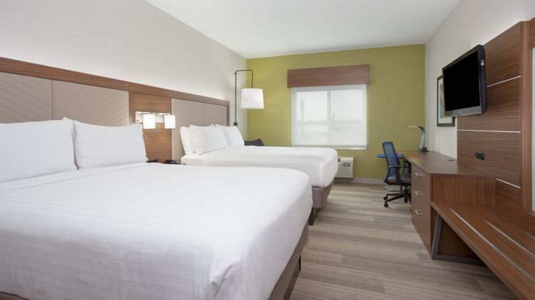 Holiday Inn Express Hotel and Suites Room