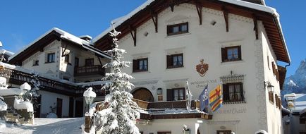 Schlosshotel Chaste Exterior