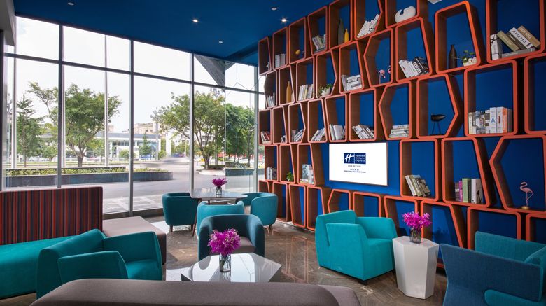 <b>Holiday Inn Express HighTech Zone Lobby</b>. Images powered by <a href="https://www.leonardoworldwide.com/" title="Leonardo Worldwide" target="_blank">Leonardo</a>.