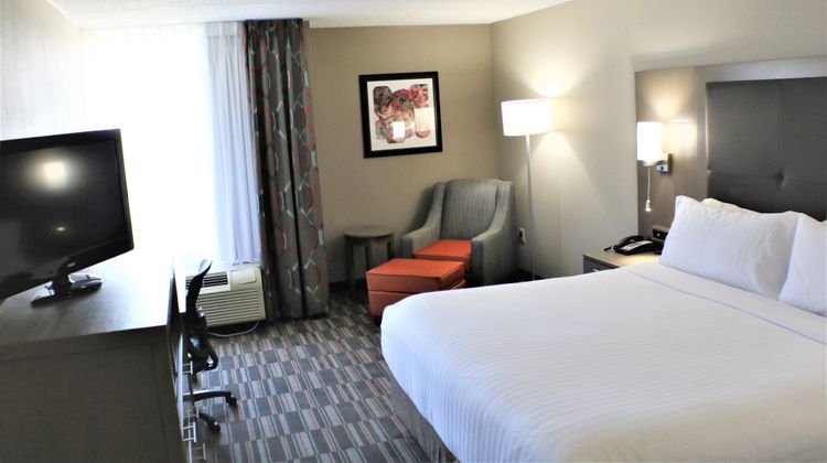 Holiday Inn Express Room