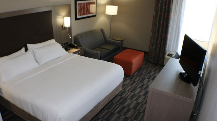 Holiday Inn Express Room