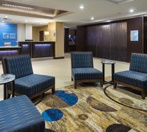 Holiday Inn Express/Suites Midland Loop Lobby