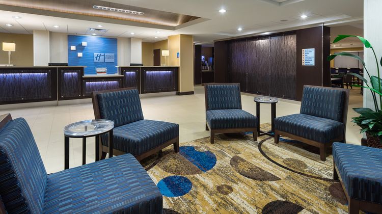 Holiday Inn Express/Suites Midland Loop Lobby