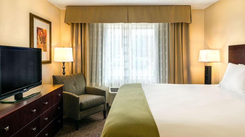 <b>Holiday Inn Express Hotel & Suites Room</b>. Images powered by <a href="https://www.leonardoworldwide.com/" title="Leonardo Worldwide" target="_blank">Leonardo</a>.