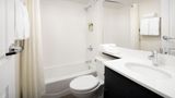 Candlewood Suites Alexandria West Room