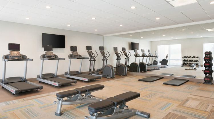 Holiday Inn Express/Suites Cincinnati NE Health Club