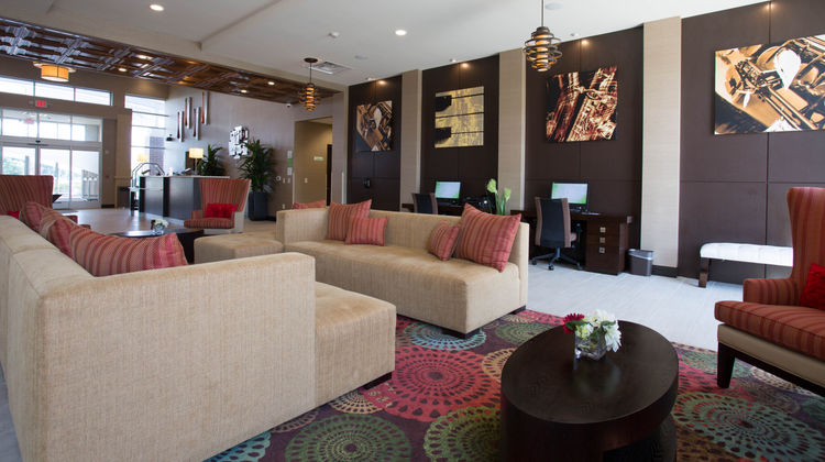 Holiday Inn Murfreesboro Lobby
