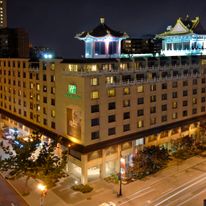 Holiday Inn Centrevillle Downtown