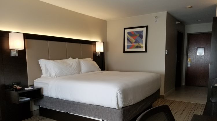 Holiday Inn Express Room