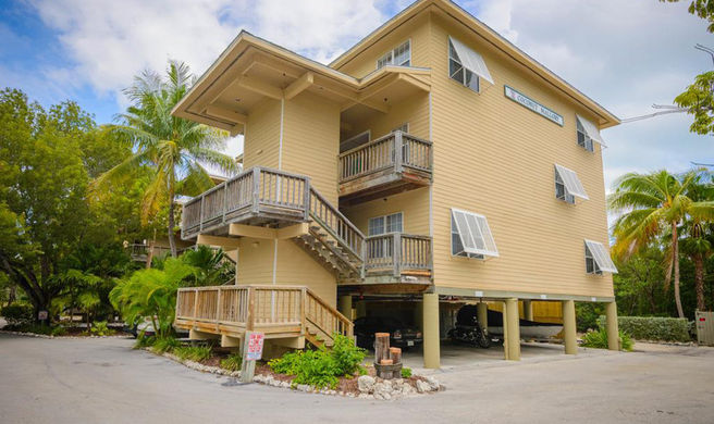 The Coconut Mallory Resort & Marina Exterior