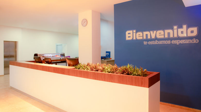<b>One Cancun Centro Lobby</b>. Images powered by <a href="https://www.leonardoworldwide.com/" title="Leonardo Worldwide" target="_blank">Leonardo</a>.