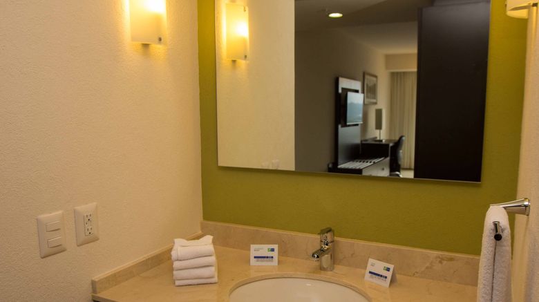 <b>Holiday Inn Express Xalapa Room</b>. Images powered by <a href="https://www.leonardoworldwide.com/" title="Leonardo Worldwide" target="_blank">Leonardo</a>.