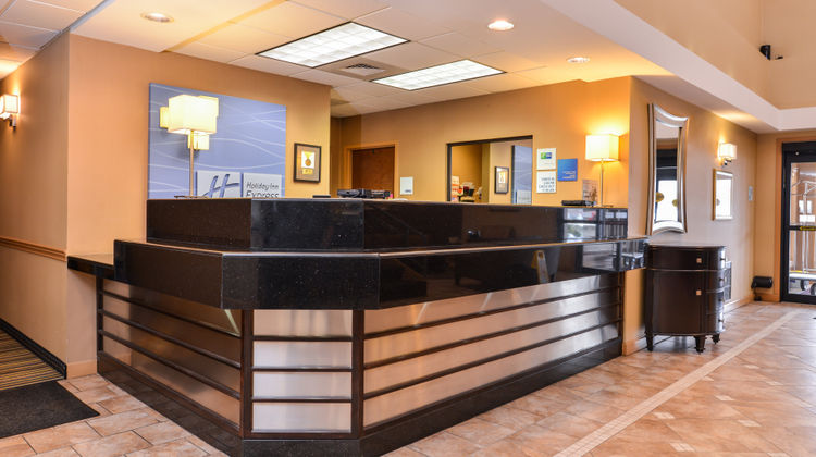 Holiday Inn Express Lobby