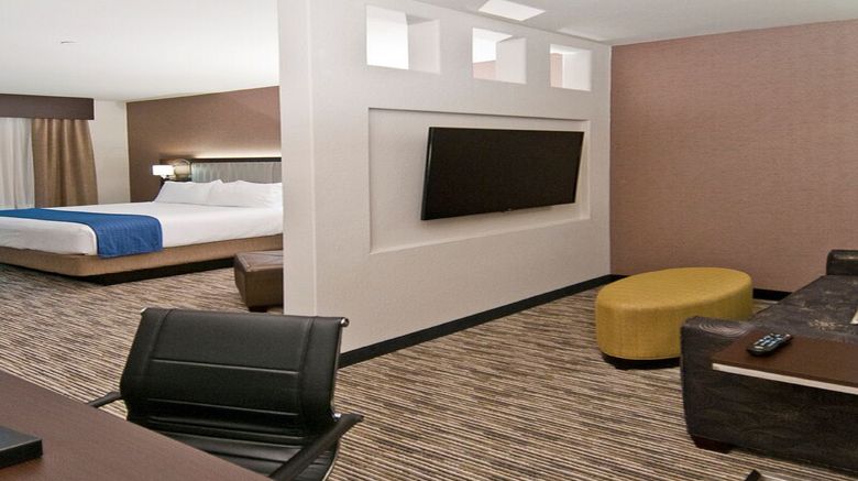 <b>Holiday Inn Austin Airport Suite</b>. Images powered by <a href="https://www.leonardoworldwide.com/" title="Leonardo Worldwide" target="_blank">Leonardo</a>.