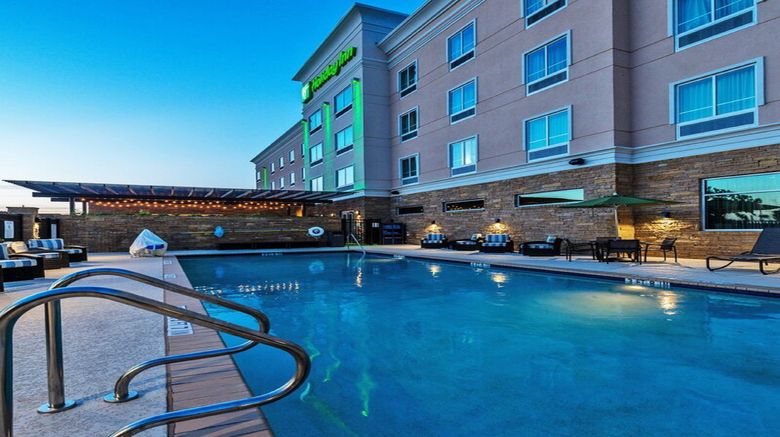 <b>Holiday Inn Austin Airport Pool</b>. Images powered by <a href="https://www.leonardoworldwide.com/" title="Leonardo Worldwide" target="_blank">Leonardo</a>.