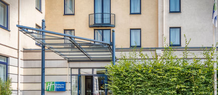 Holiday Inn Express Dortmund Exterior