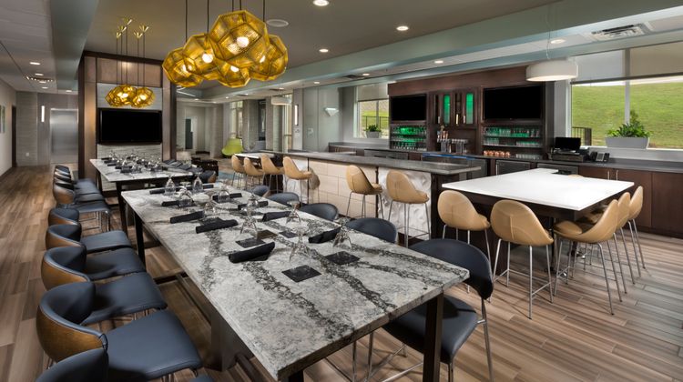 Holiday Inn & Stes Arden-Asheville Arpt Restaurant