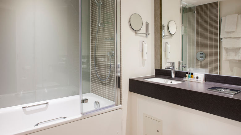<b>Holiday Inn Lancaster Room</b>. Images powered by <a href="https://www.leonardoworldwide.com/" title="Leonardo Worldwide" target="_blank">Leonardo</a>.
