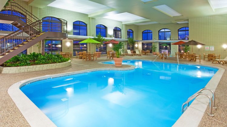 Holiday Inn Midland Pool