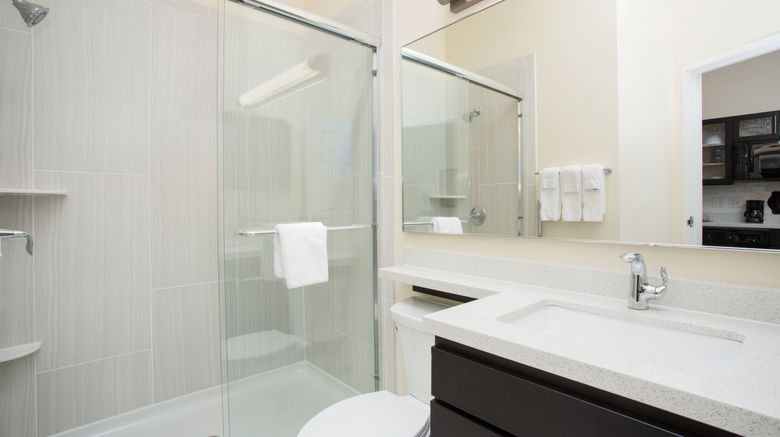<b>Candlewood Suites Longmont Room</b>. Images powered by <a href="https://www.leonardoworldwide.com/" title="Leonardo Worldwide" target="_blank">Leonardo</a>.