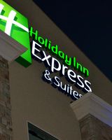 Holiday Inn Express & Suites St. Joseph
