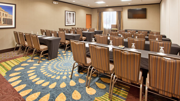 Holiday Inn Express & Suites St. Joseph Meeting