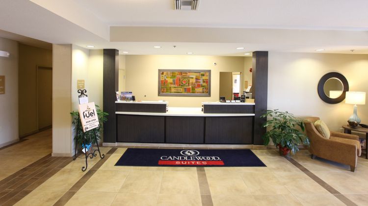 Candlewood Suites St Joseph Lobby