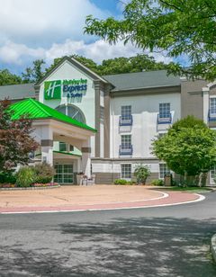 Holiday Inn Express Hotel & Suites